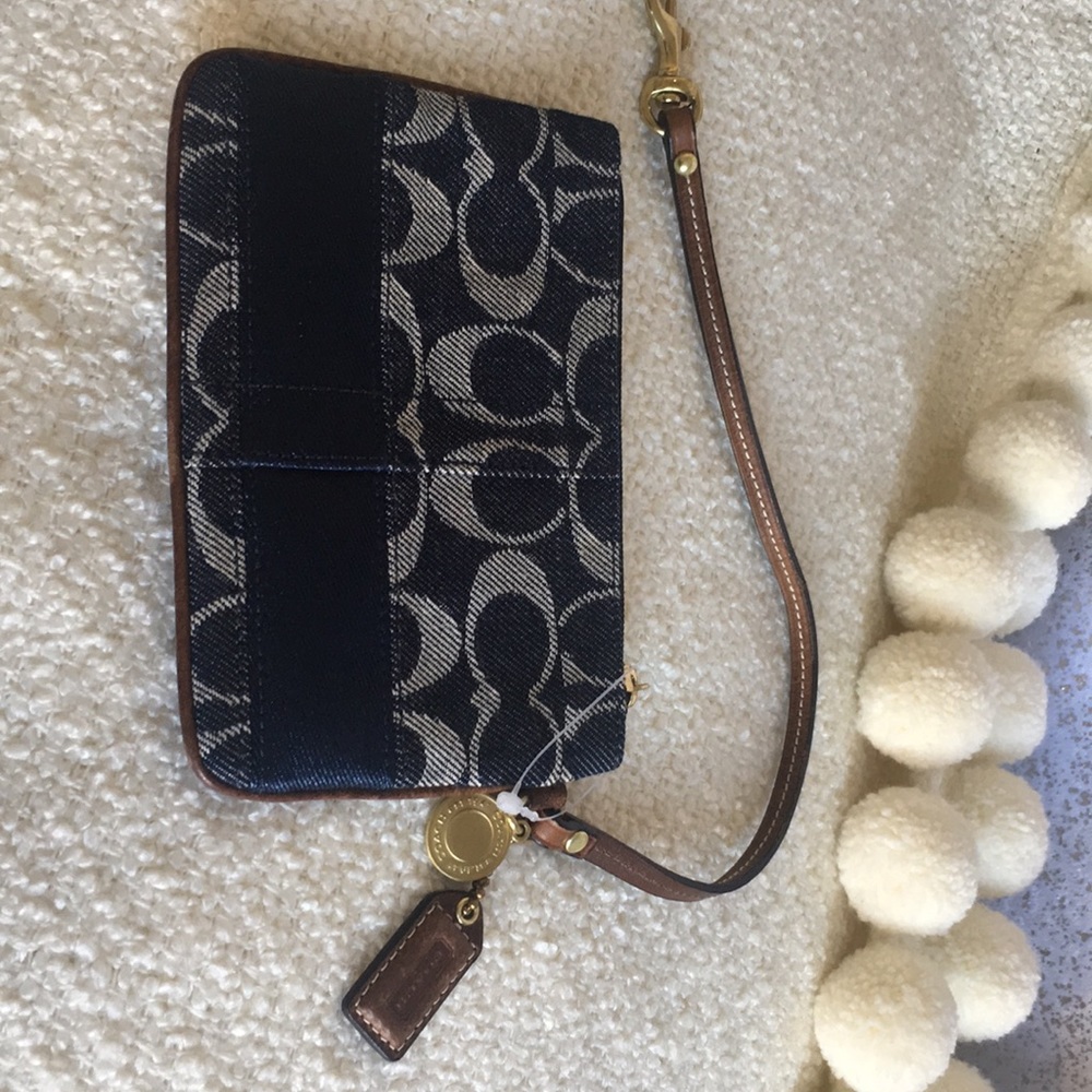 Coach Poppy jeans and leather small bag - Picture 2 of 7